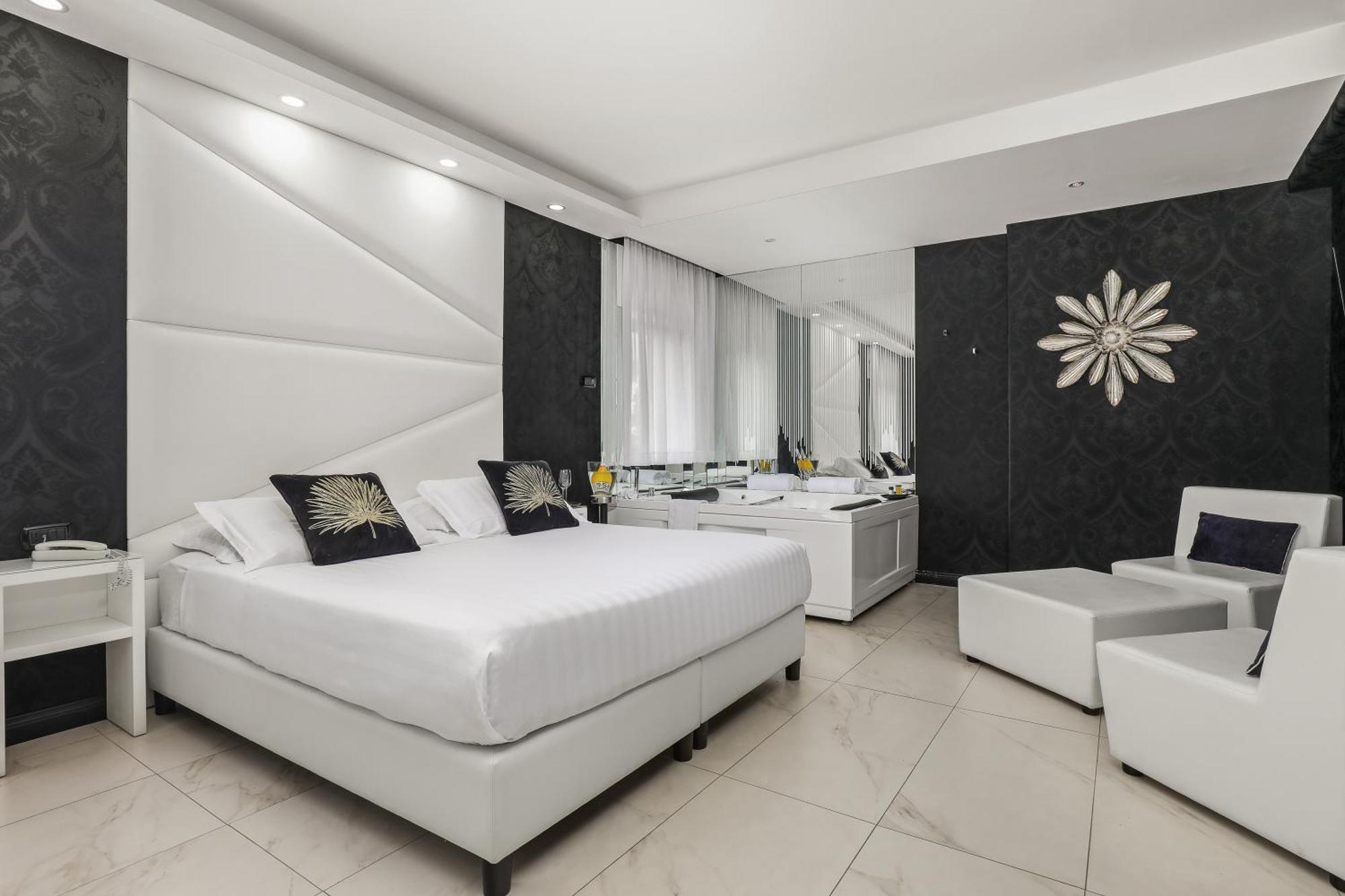 Reggia Suite Spa Hotel Caserta Luaran gambar